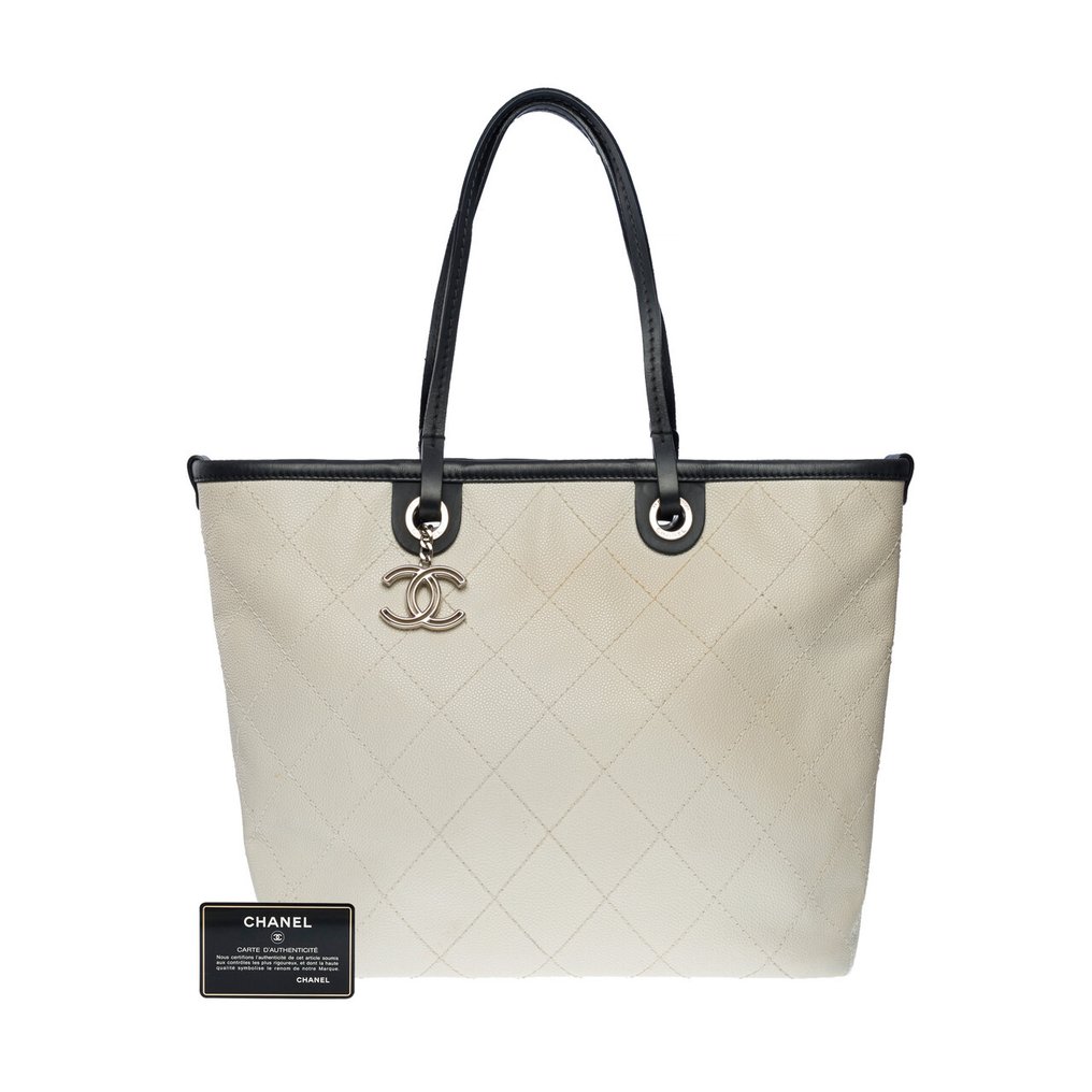 Chanel - Shopping Handbags - Catawiki