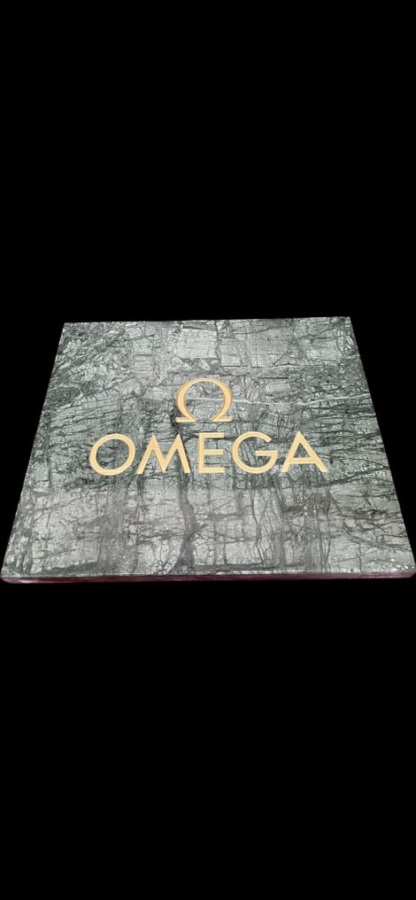 Omega window display - Catawiki