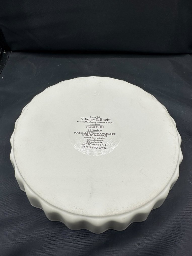 Villeroy & Boch Oven dish, Milk jug. Small Bowl (8) Catawiki