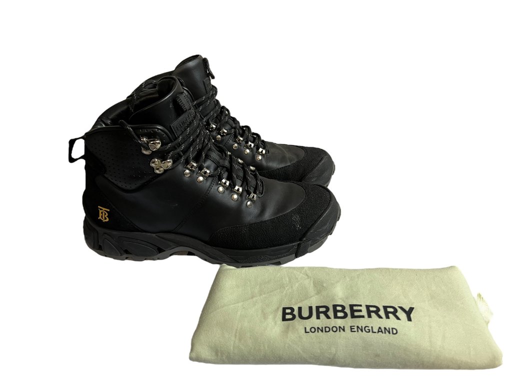Burberry top lace tie