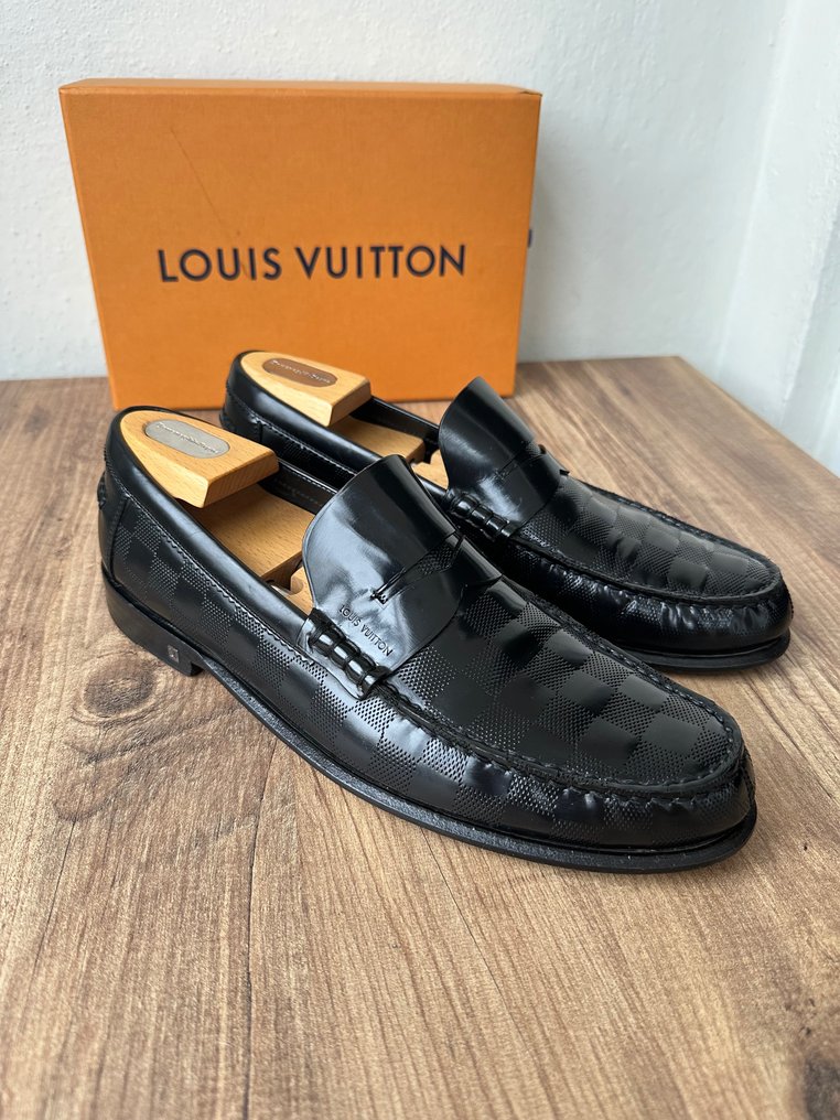 Louis Vuitton - Loafers - Size: UK 8 - Catawiki