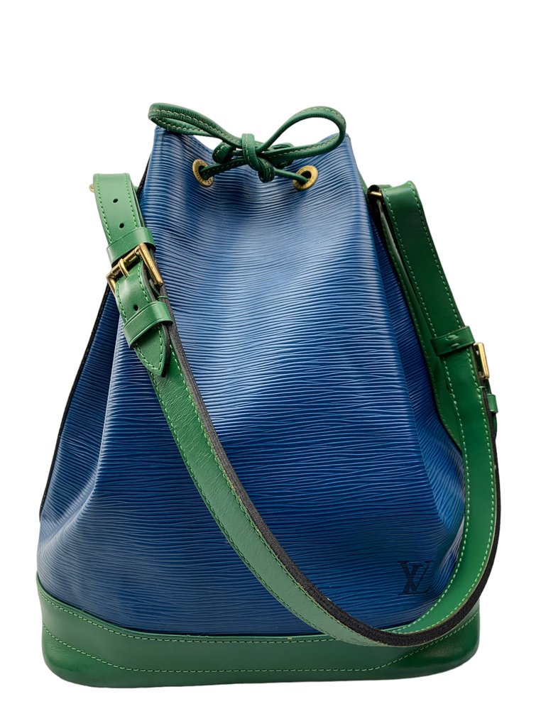 Louis Vuitton - Blue Epi Leather Long Continental Sarah - Catawiki
