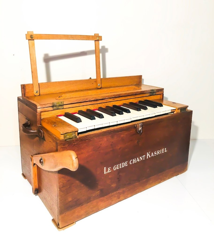 Le Guide Chant Kasriel Harmonium de table Frankrijk