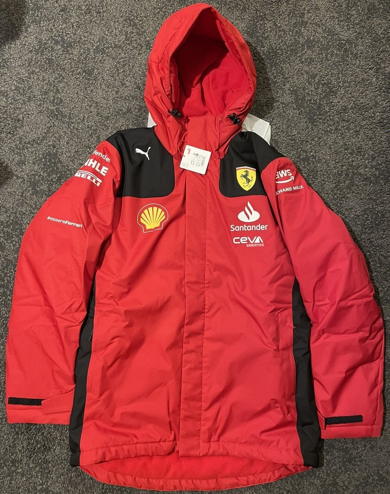 Ferrari - Formula One - 2023 - Team wear - Catawiki