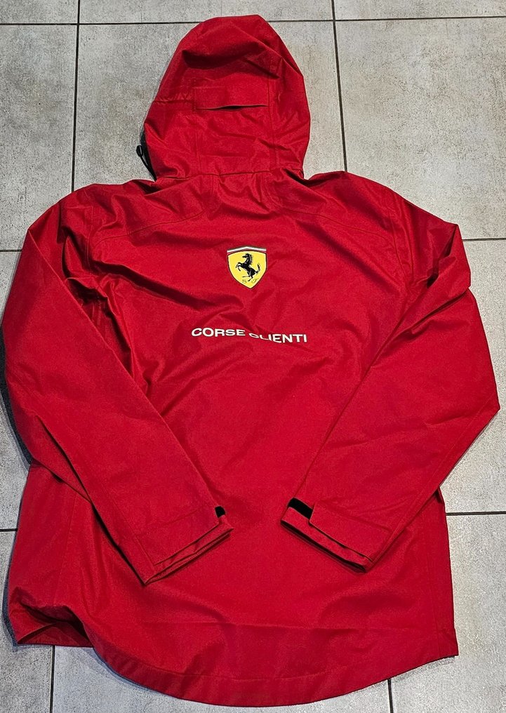 Ferrari - 2023 - Team wear - Catawiki