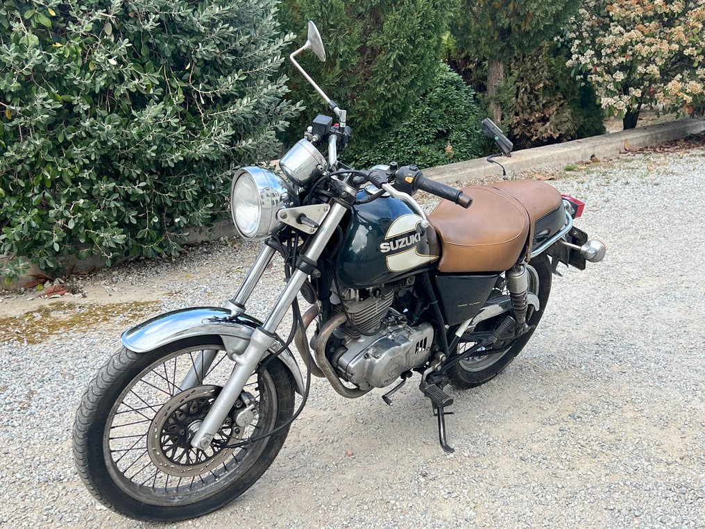 Suzuki tu250x cena hotsell