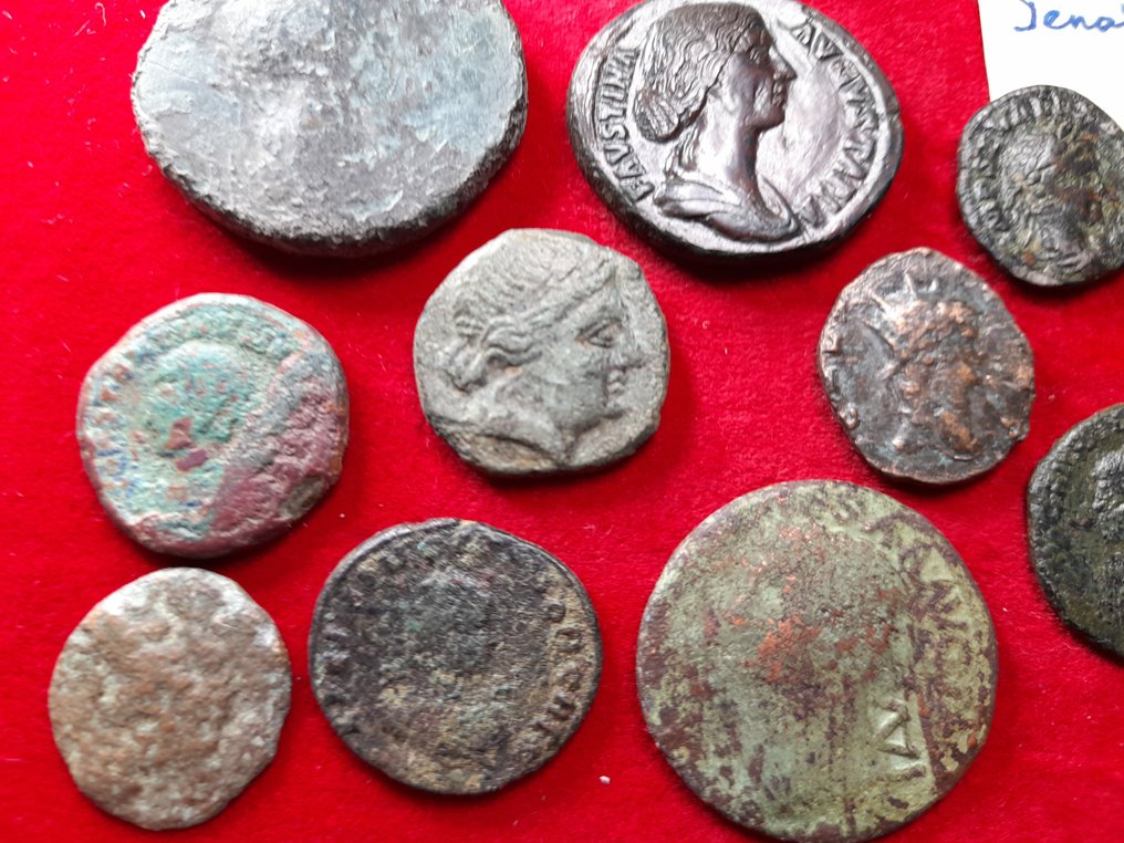 Impero romano. Lot of 13 Roman coins, some better, a good variety of ...