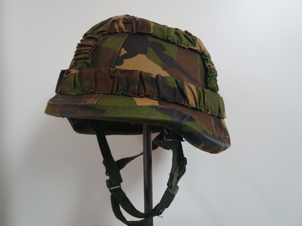 Netherlands - M95 helmet S/M - Catawiki