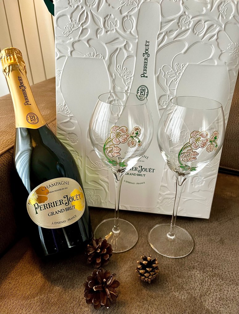 PerrierJouët Brut with Glasses Champagne Brut 2 Bottles (0.75L