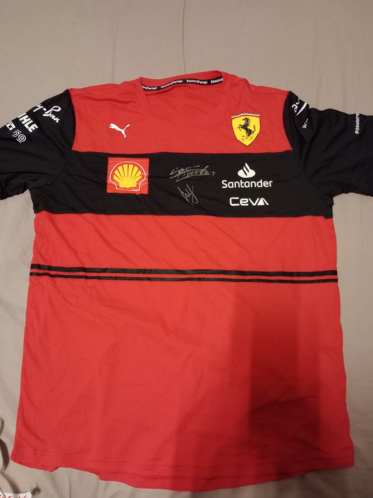 Ferrari - Formula One - Leclerc and Sainz - 2022 - Team wear - Catawiki