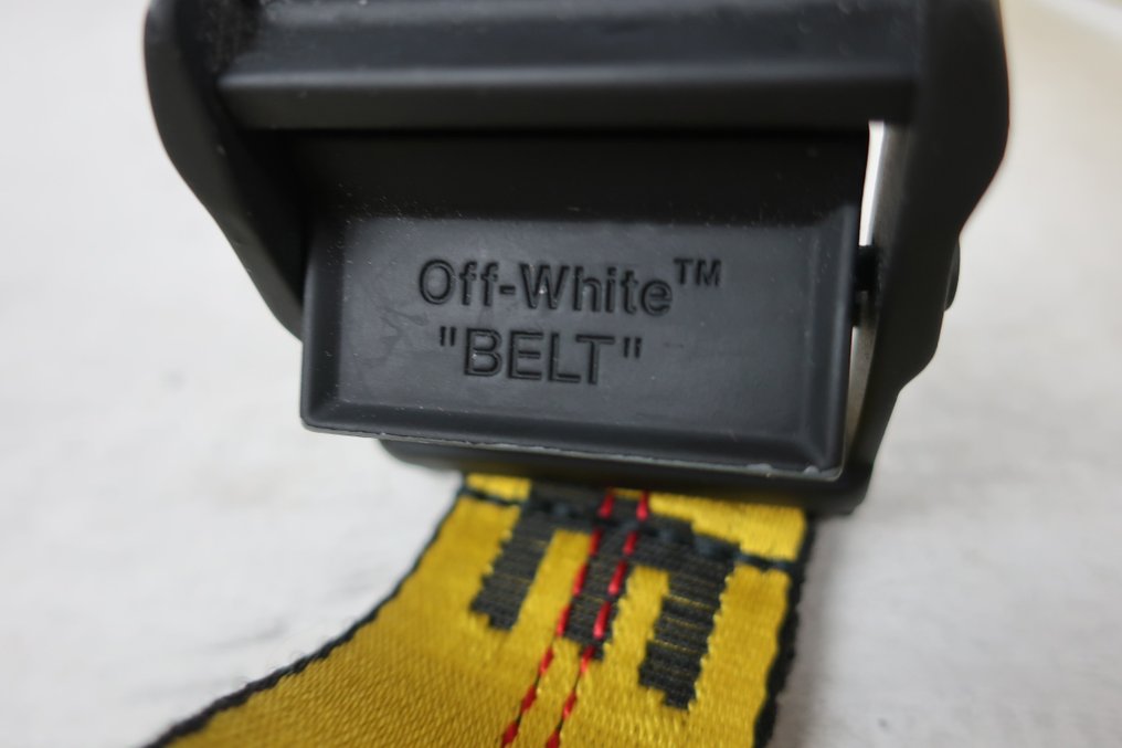 Ceinture off store white jaune fake