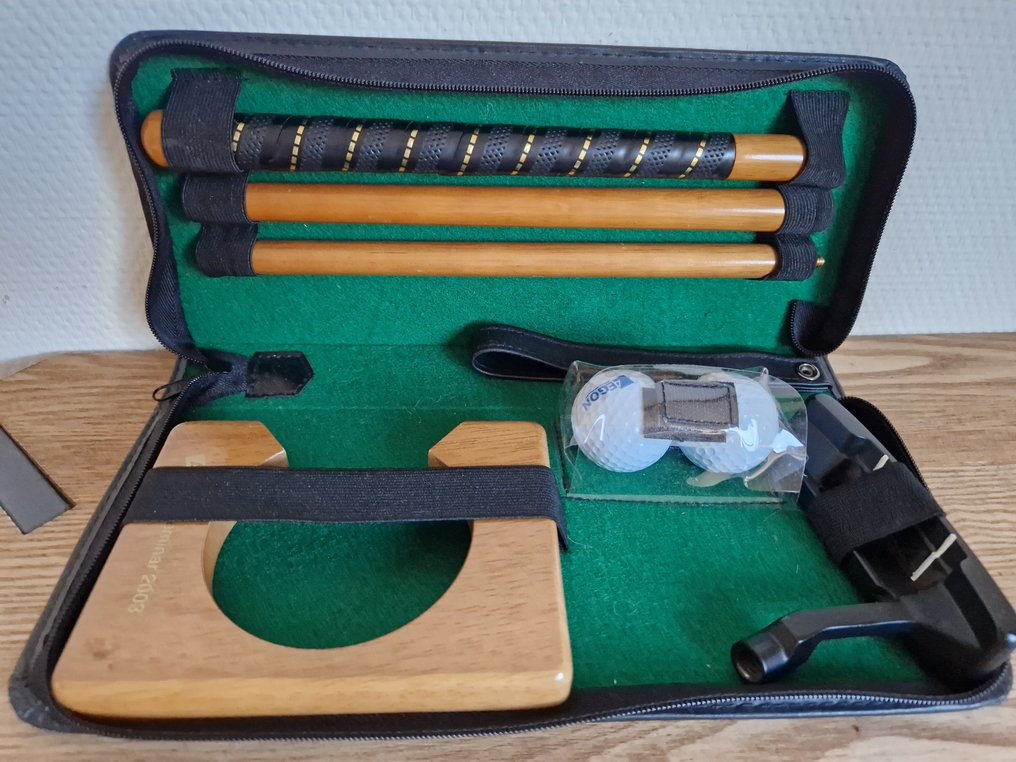 Aegon Toy Vintage indoor Golfset in reiskoffer 20002010