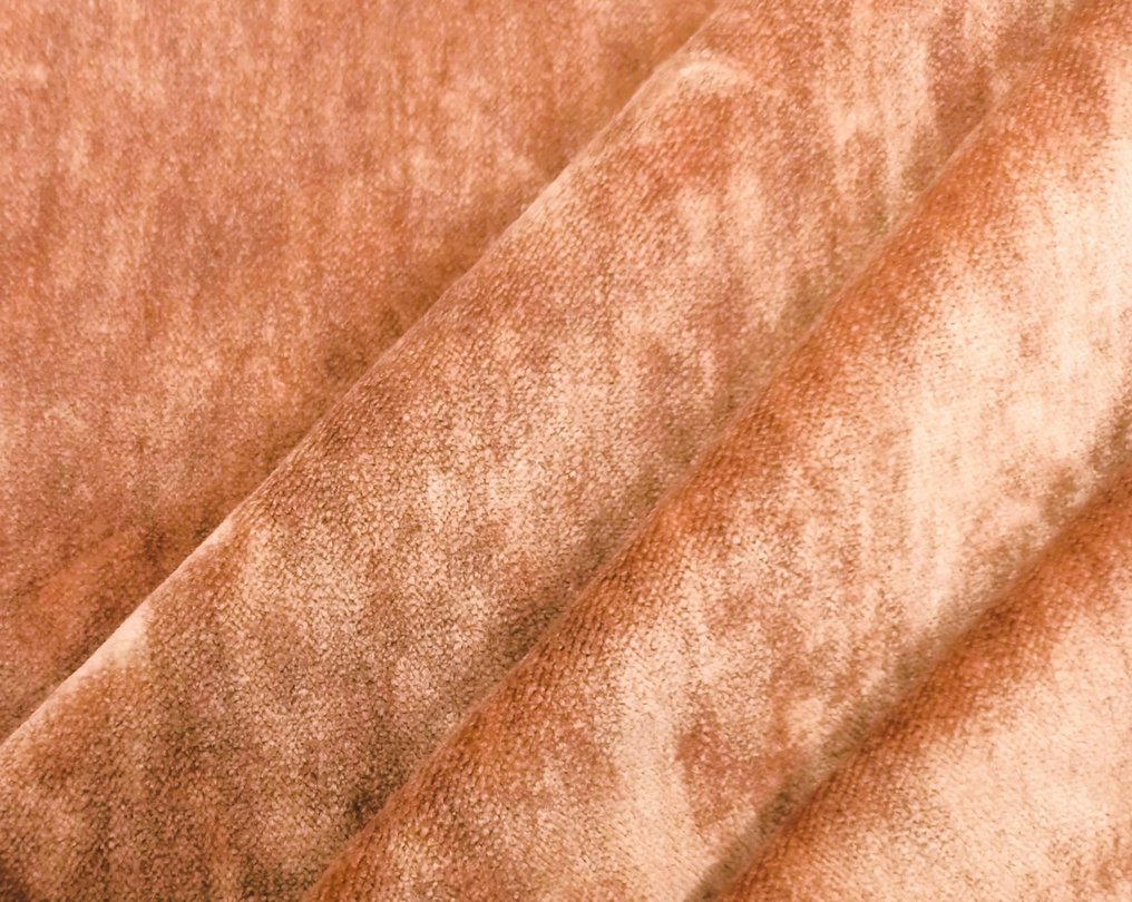 magnificent-iridescent-silk-velvet-450-x-140-cm-silk-velvet-textile