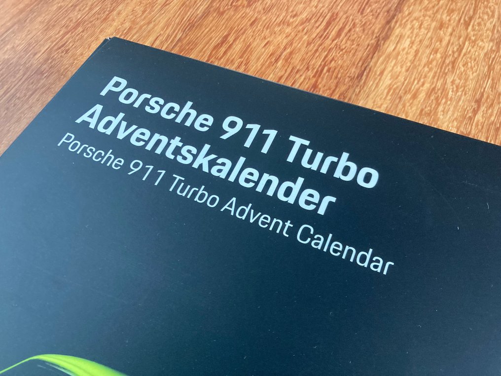 911 Turbo Adventskalender Porsche 2 puzzles   1 magazine 2023