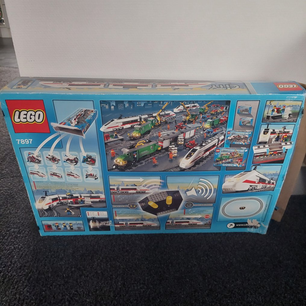 Lego City 7897 en 7738 Passenger Train + Coast Guard Helicopter