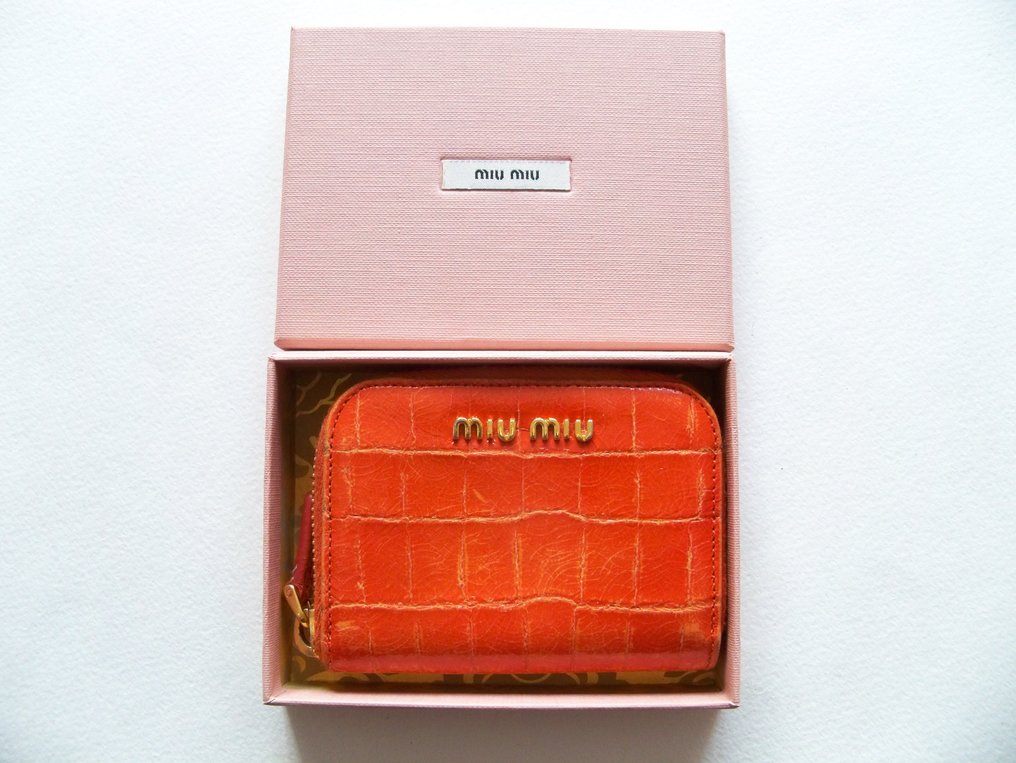 Monedero deals miu miu