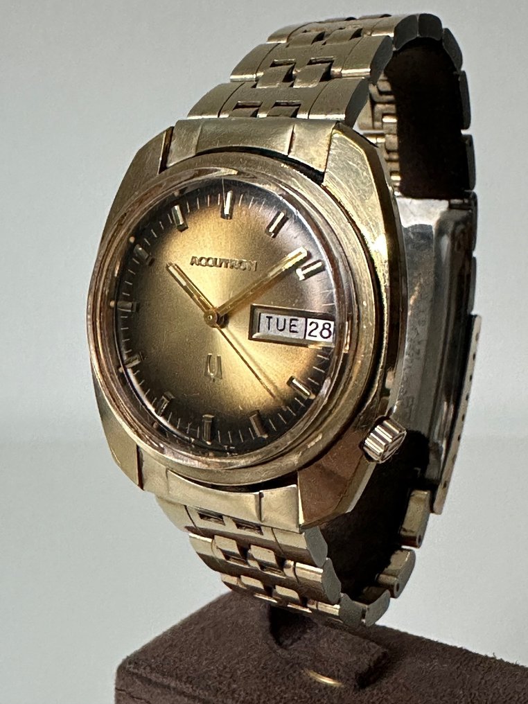 Bulova accutron deals n2