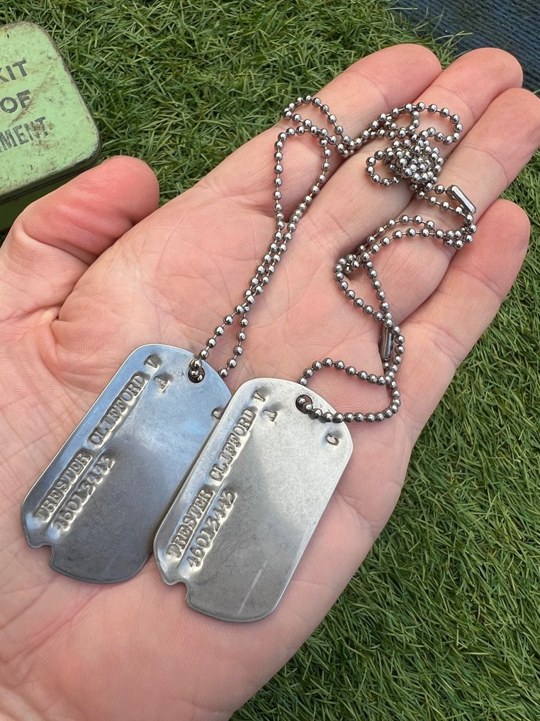 United States of America Great US WW2 dog tags set with chain enlisted in 1942 Infantry