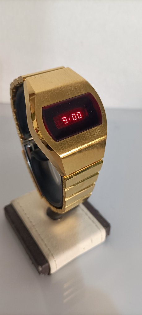 Fairchild led watch online