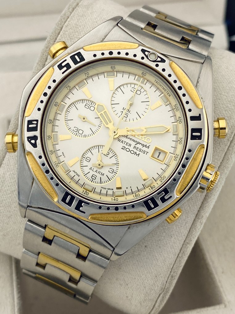 Seiko Chronograph Alarm Date 200M 7T32 6L90 No reserve