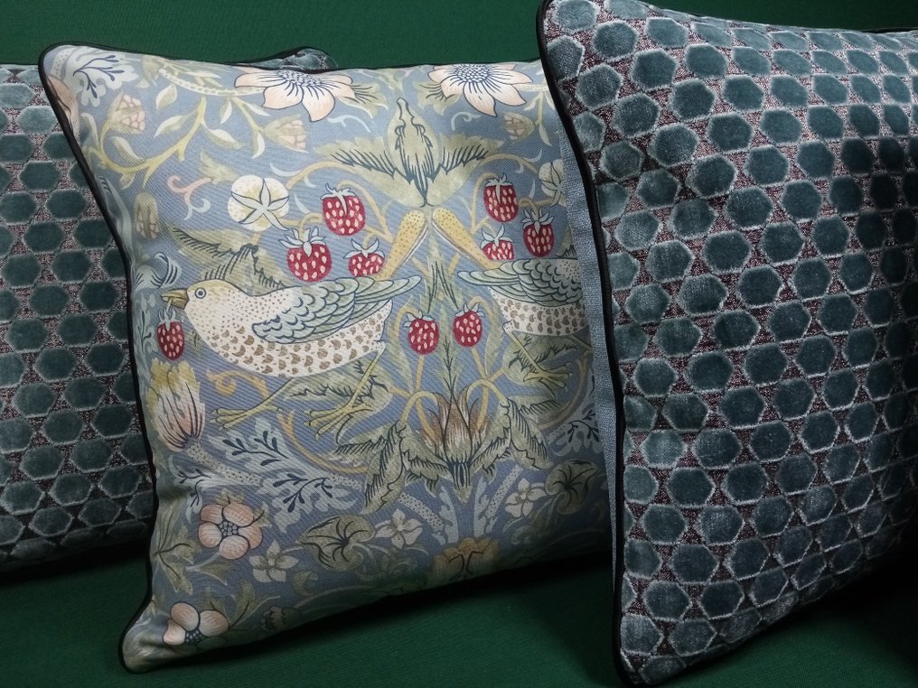 (4) Pillow set with Rubelli Venezia and Morris & Co fabric, filling