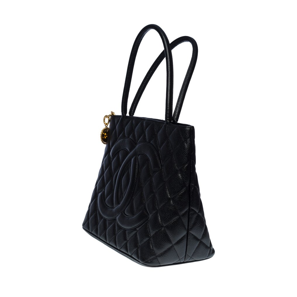 Chanel - Medaillon Handbags - Catawiki