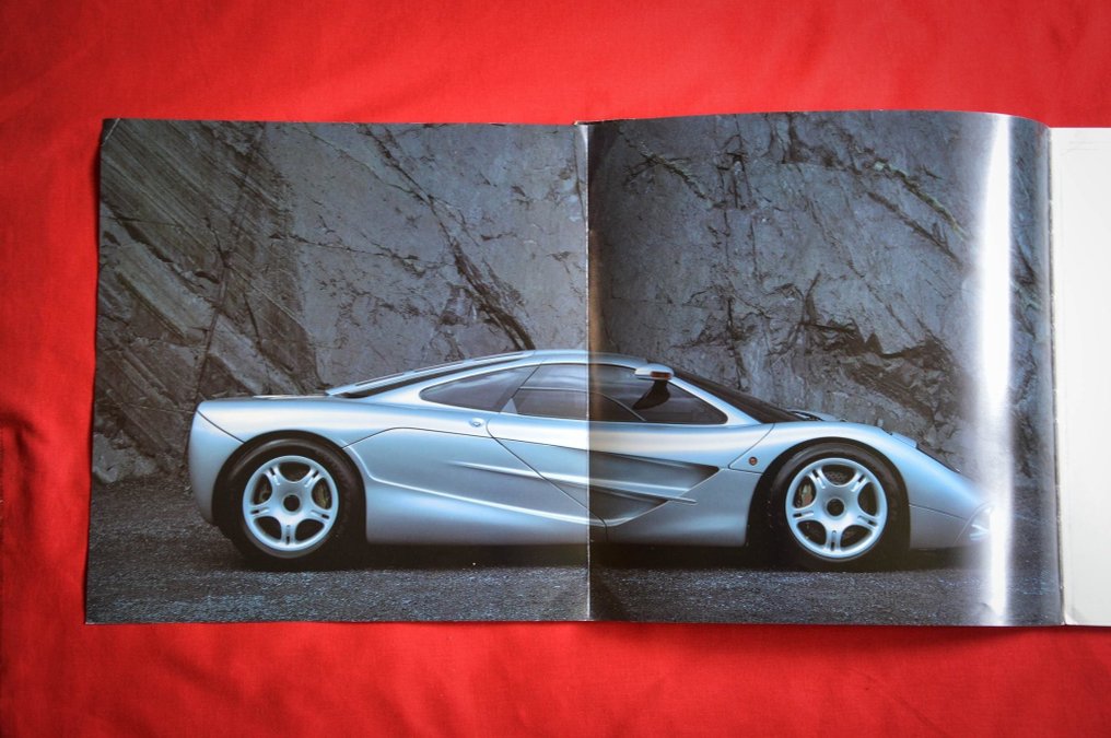 Brochure McLaren Mclaren F1 Gordon Murray Monaco 1992 brochure Brochure McLaren Mclaren F1 Gordon Murray Monaco 1992 brochure