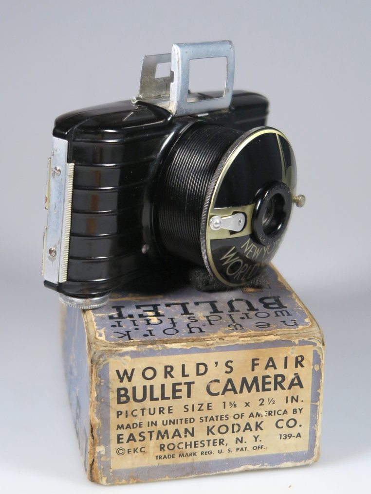 Kodak Bullet “New York World’s Fair” Camera, Made in USA (19391940