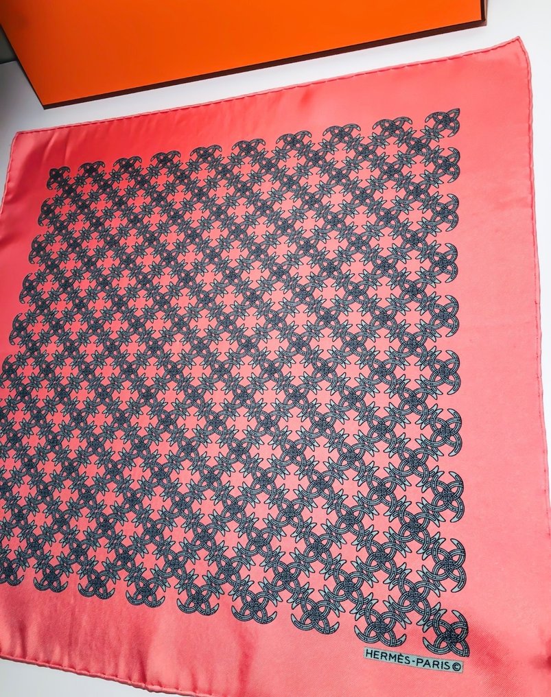 herm-s-gavroche-foulard-catawiki