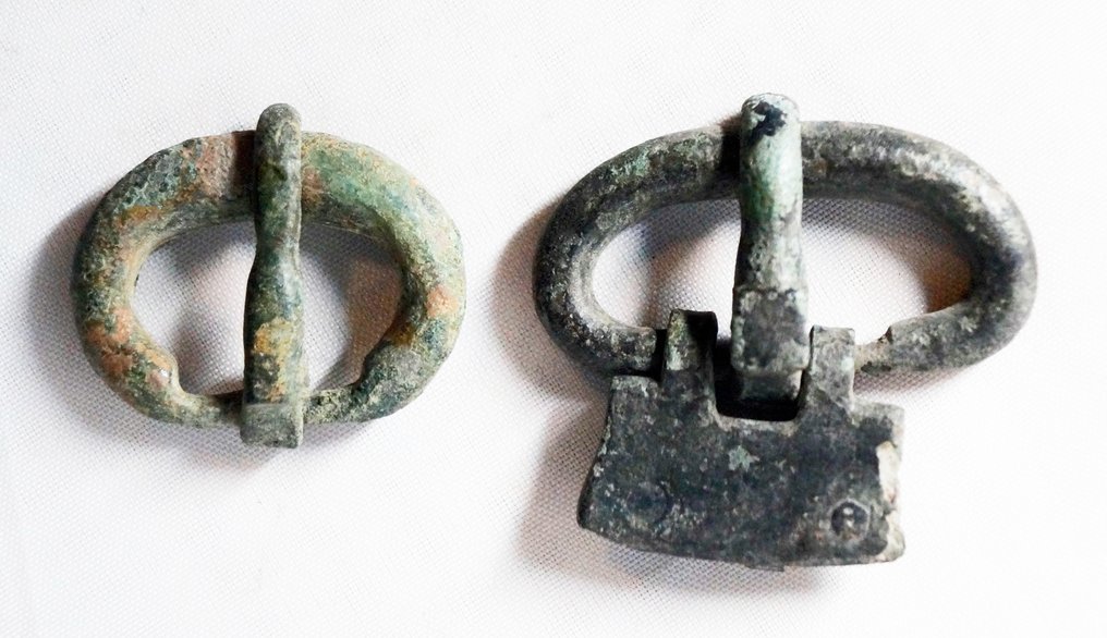Romain antique Bronze 2 boucles romaines Catawiki