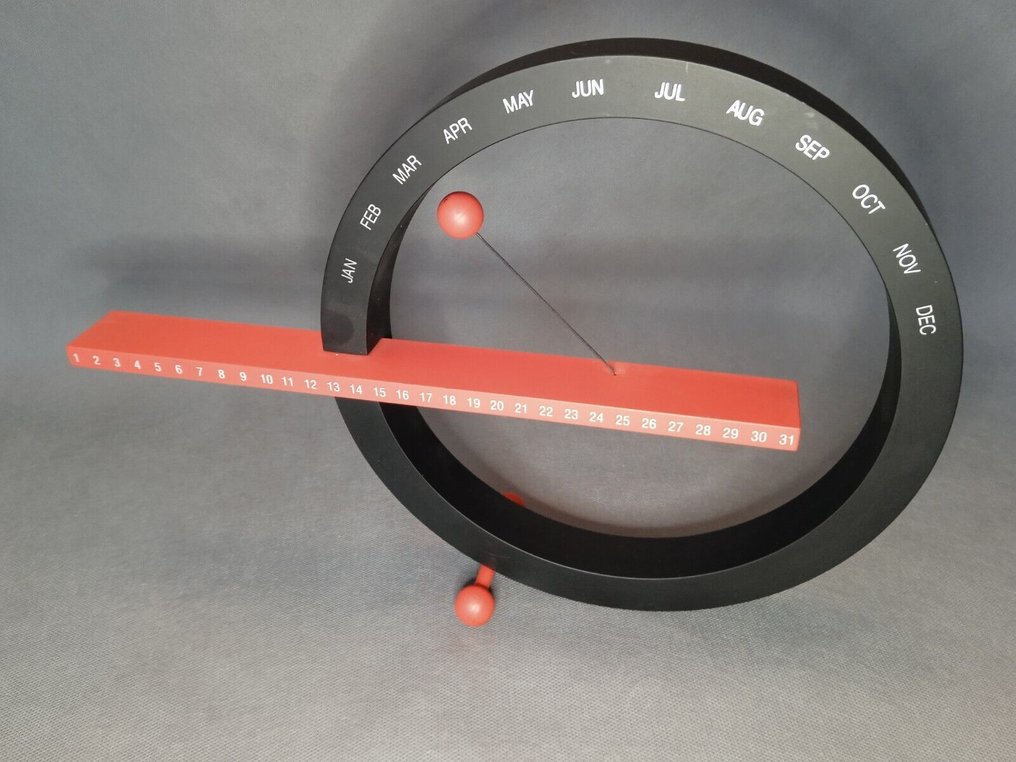 MoMa New York Gideon Dagan Sculpture Perpetual Calendar 30 cm