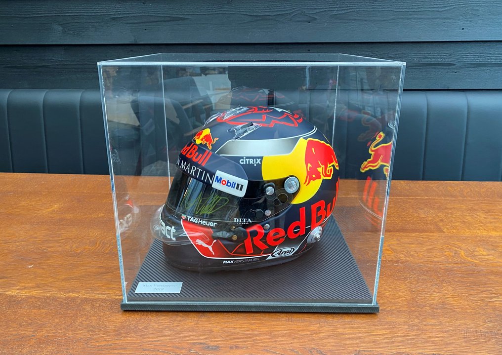 Red Bull Racing Max Verstappen 2018 Media and promotion helmet