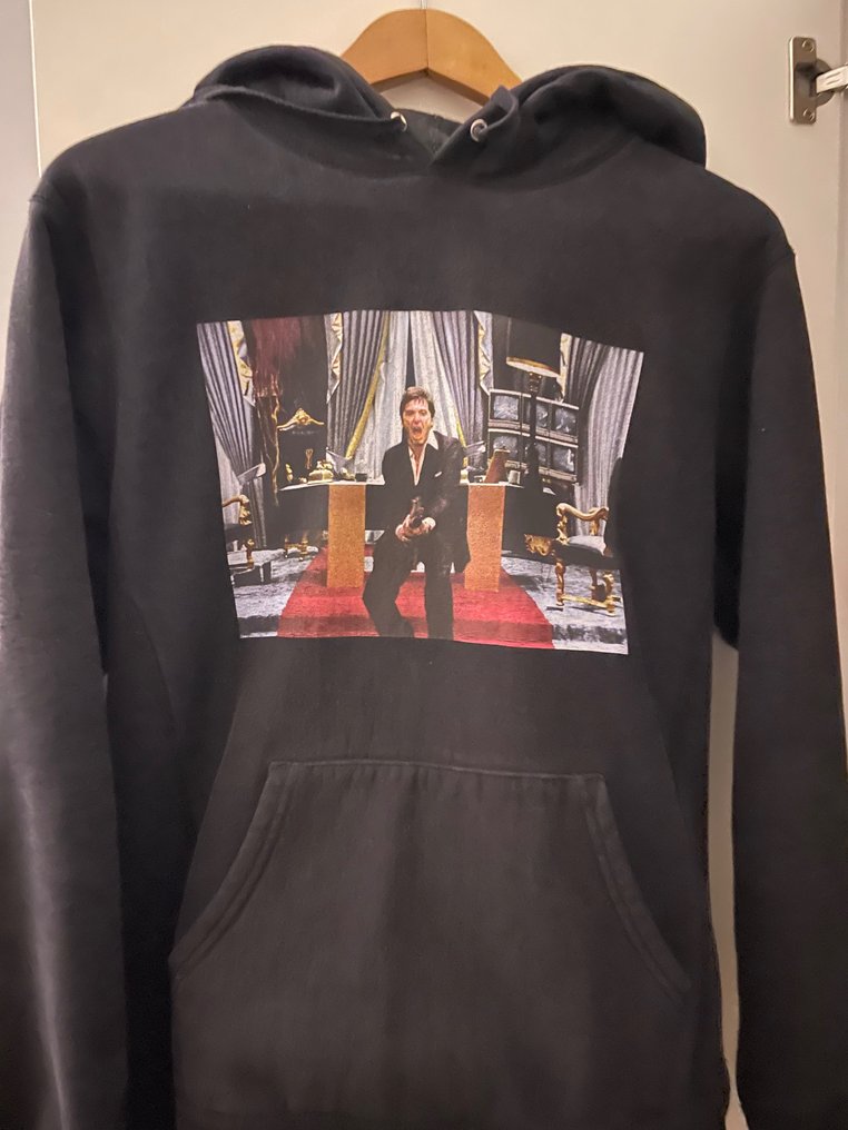 Supreme scarface friend hoodie outlet