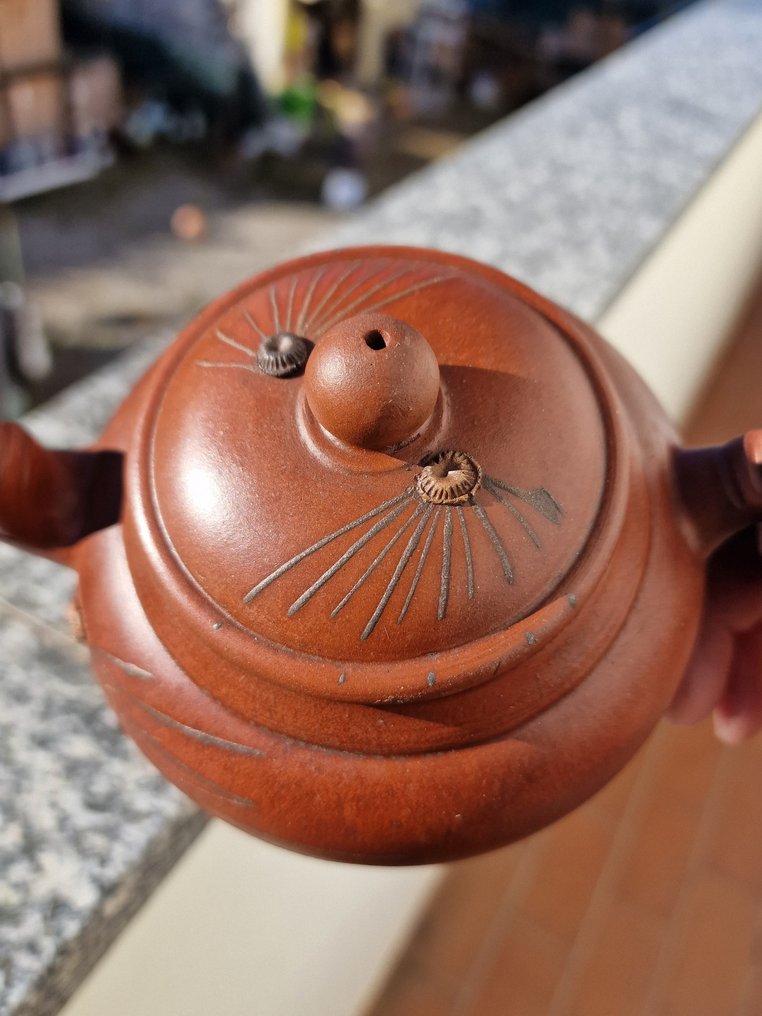 Teapot (1) purple sand clay Catawiki