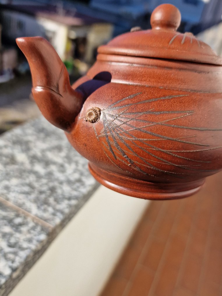 Teapot (1) purple sand clay Catawiki