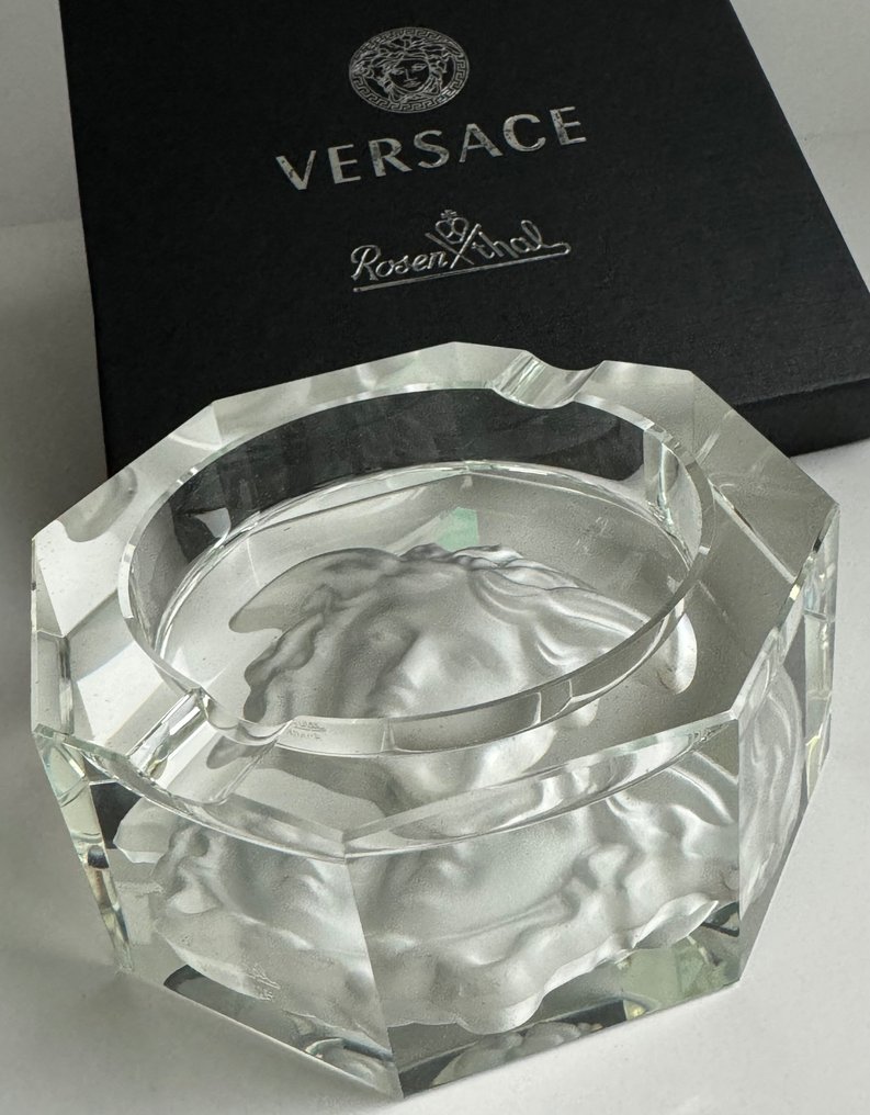 impressive Big Versace Rosenthal Ashtray in white Glass Model Medusa
