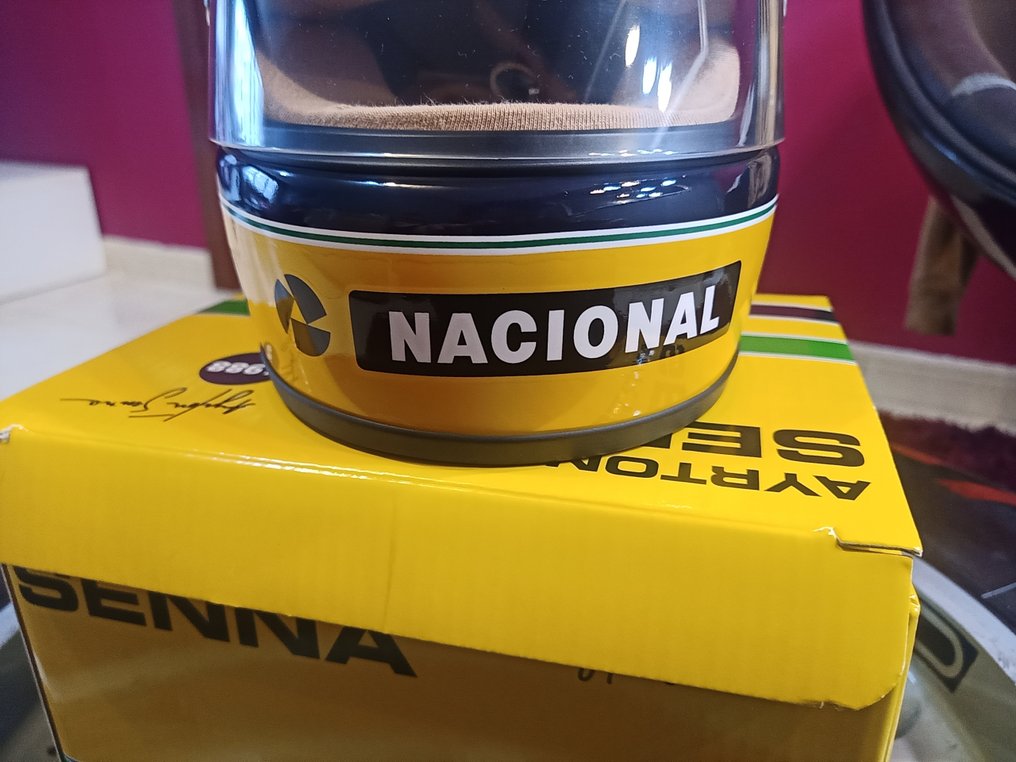 Ayrton Senna - 1988 - Scale 1/2 helmet - Catawiki