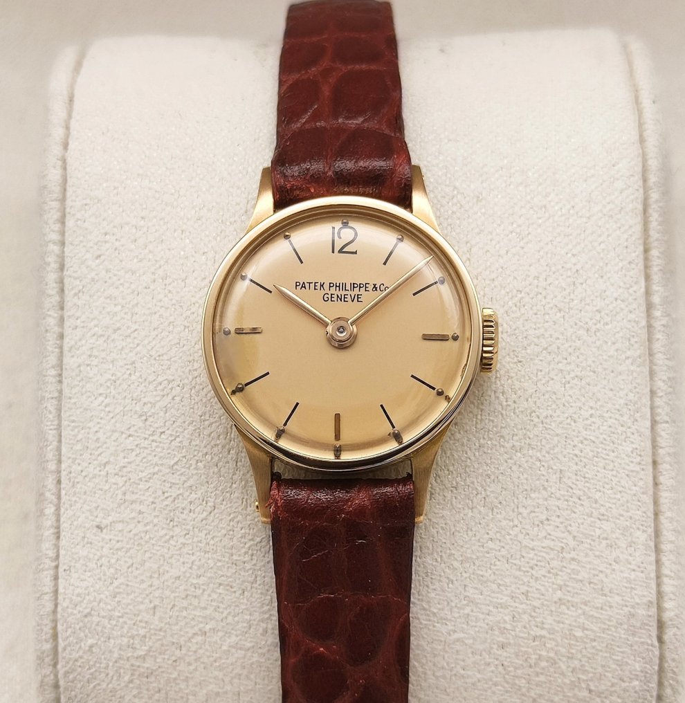 Patek philippe clearance 18k 750 price