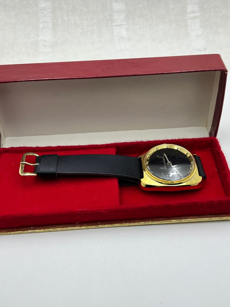 Flying Horse Mystery Dial No reserve price Men 1970 1979