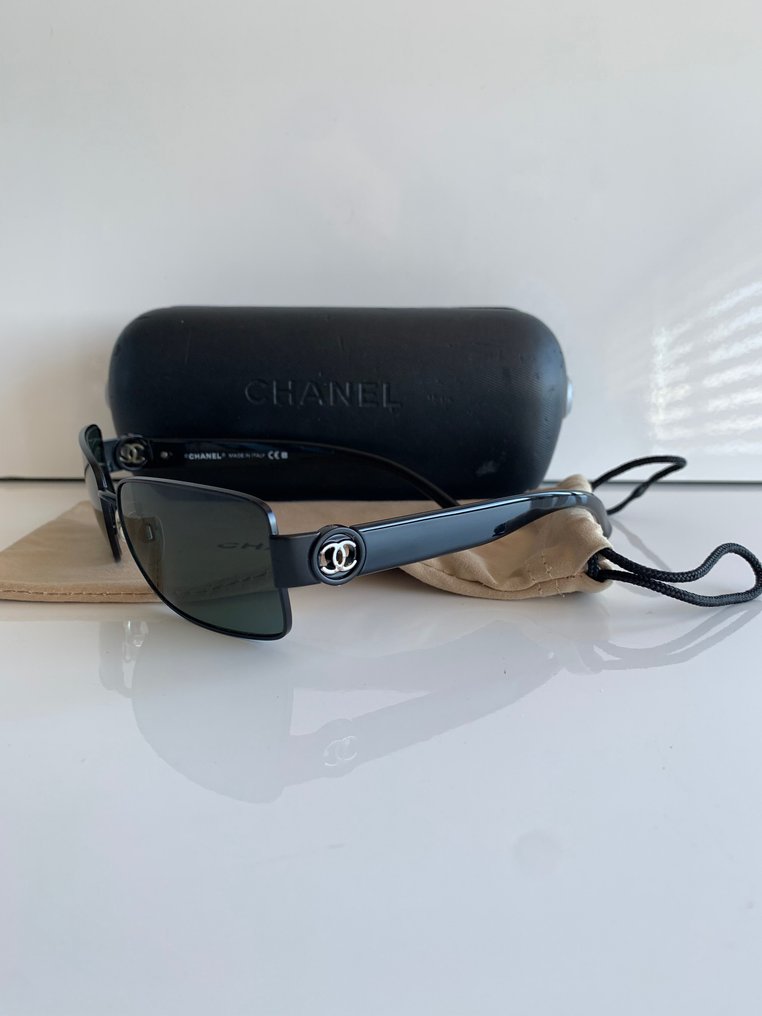 Occhiali da hotsell sole chanel vintage
