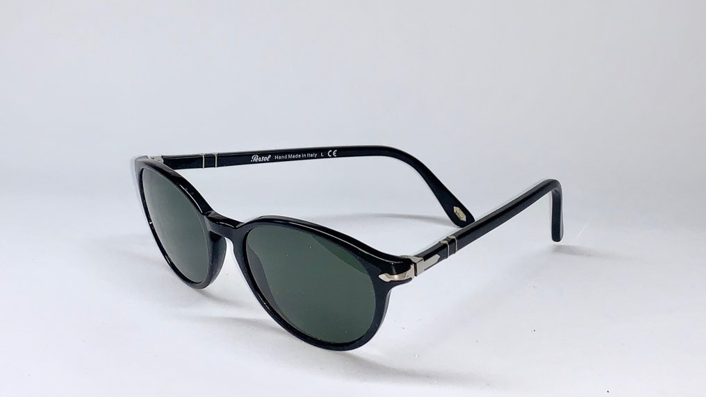Persol 3015s hotsell