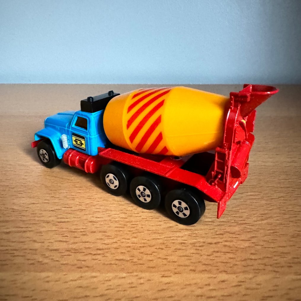 Matchbox 120 1 Model sports car K006 GMC Cement Mixer Super