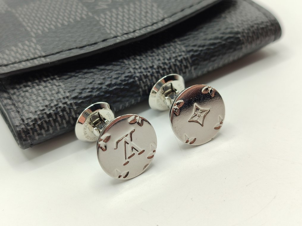 Louis Vuitton Metal Cufflinks Catawiki