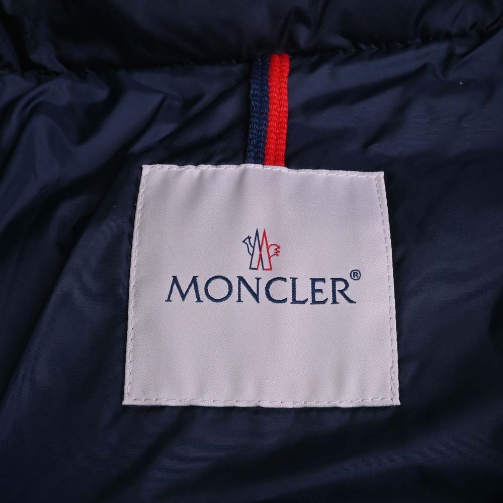 Moncler Down jacket - Catawiki