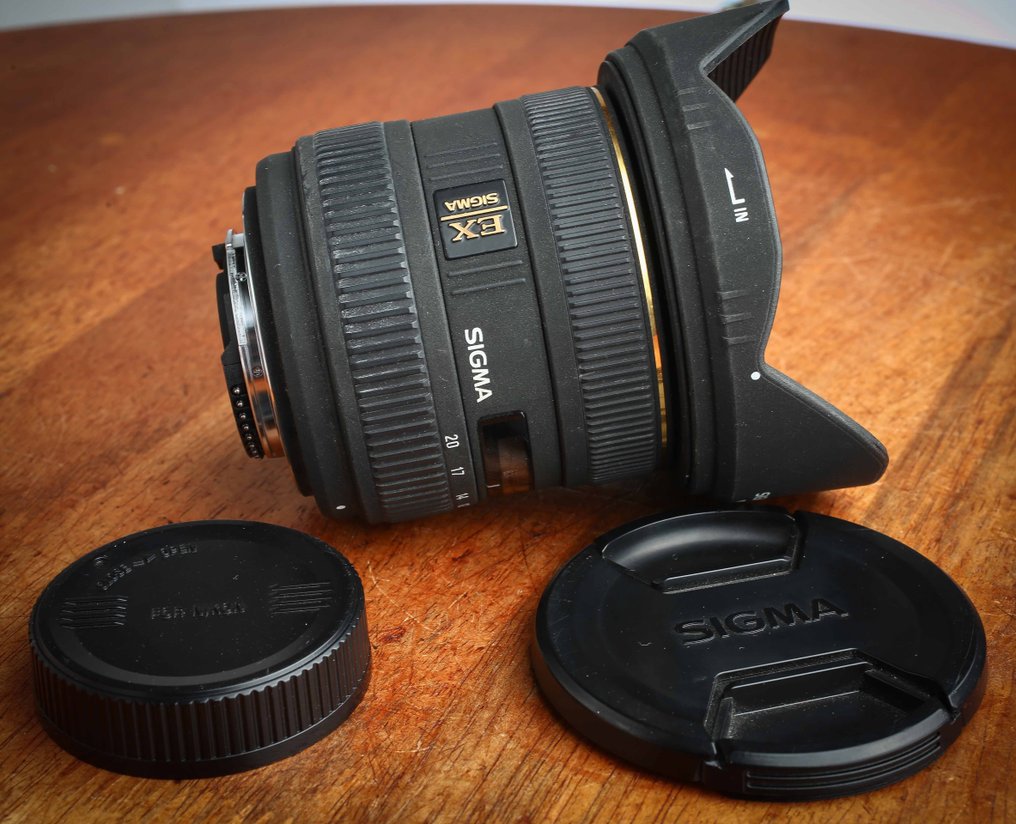 Canon EOS 2000D + EF-S 18-55mm f/3.5-5.6 III #JUST 6159 CLICKS#DSLR  FUN#DIGITAL REFLEX#WIFI Digital reflex camera (DSLR) - Catawiki