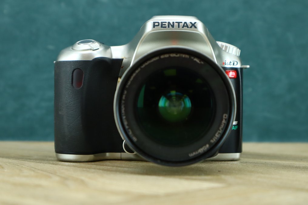 Pentax ist DL + 13.5(22) 5.6(38) 2880mm Digital reflex camera (DSLR