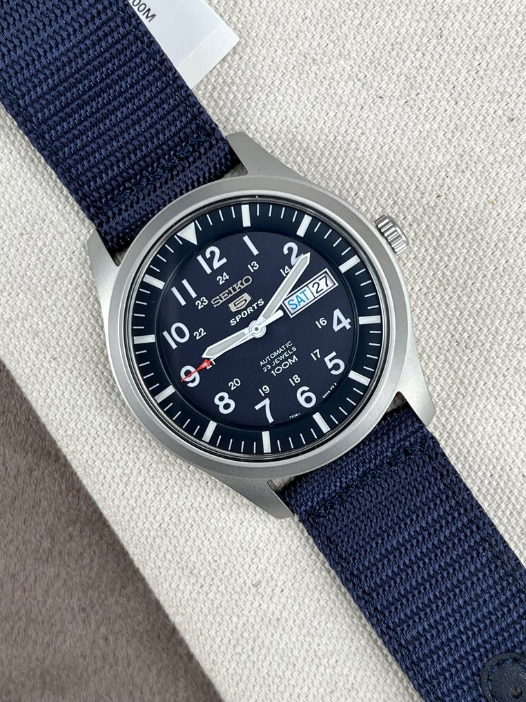Snzg11 new arrivals leather strap