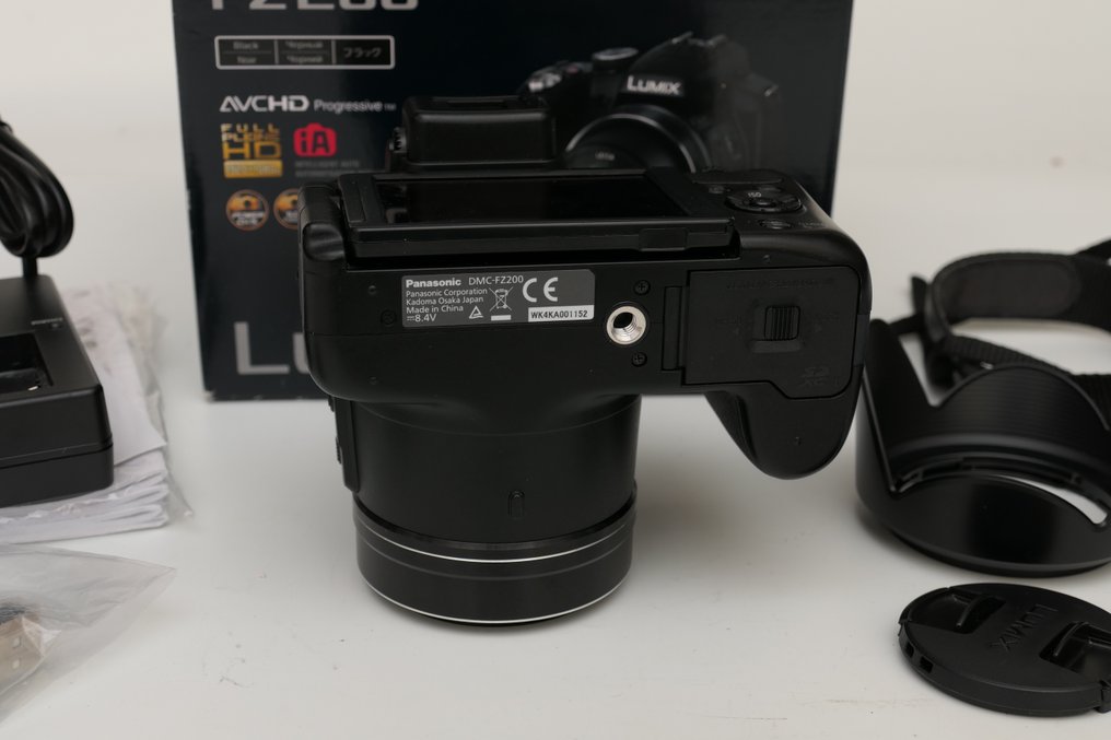 Panasonic Lumix DMCFZ200 Digital Camera 12.1MP 24x 25600mm Zoom Full