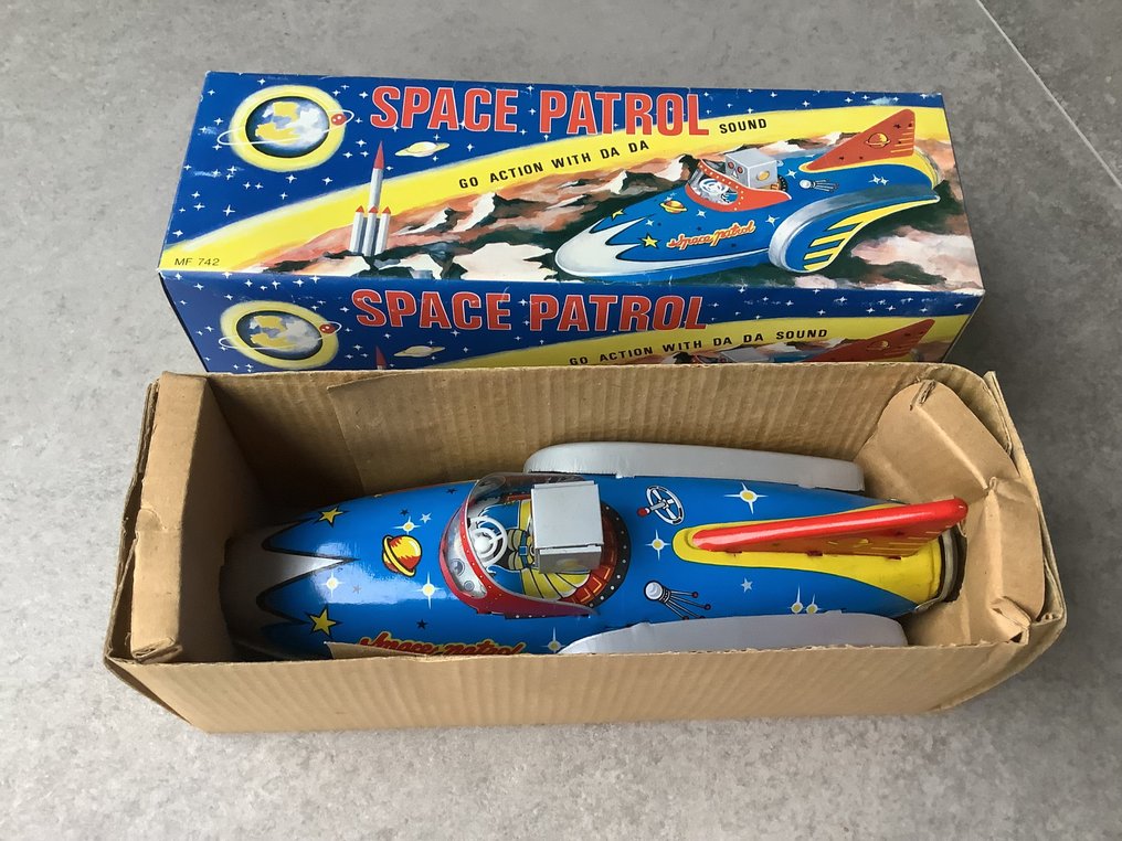 MF742 en MF735 - Tin toy 2 ruimtevoertuigen - China - Catawiki