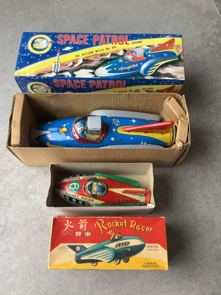 MF742 en MF735 - Tin toy 2 ruimtevoertuigen - China - Catawiki